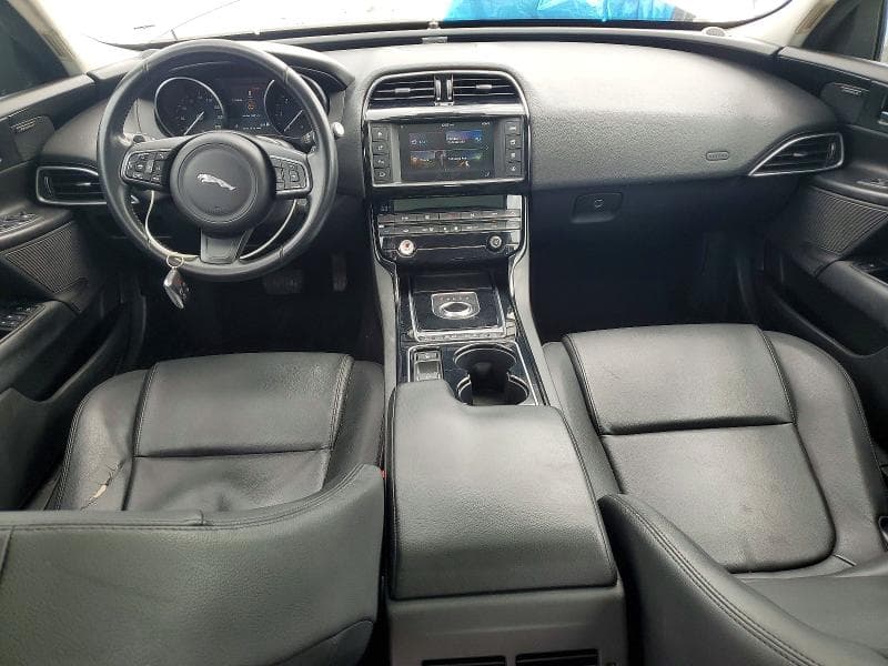 2017 JAGUAR XE 8