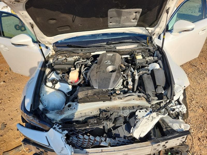 2018 LEXUS IS 300 11