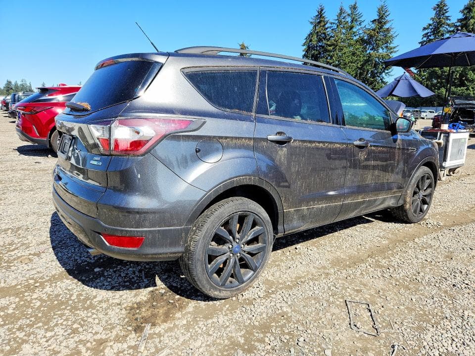 2017 FORD ESCAPE SE 3