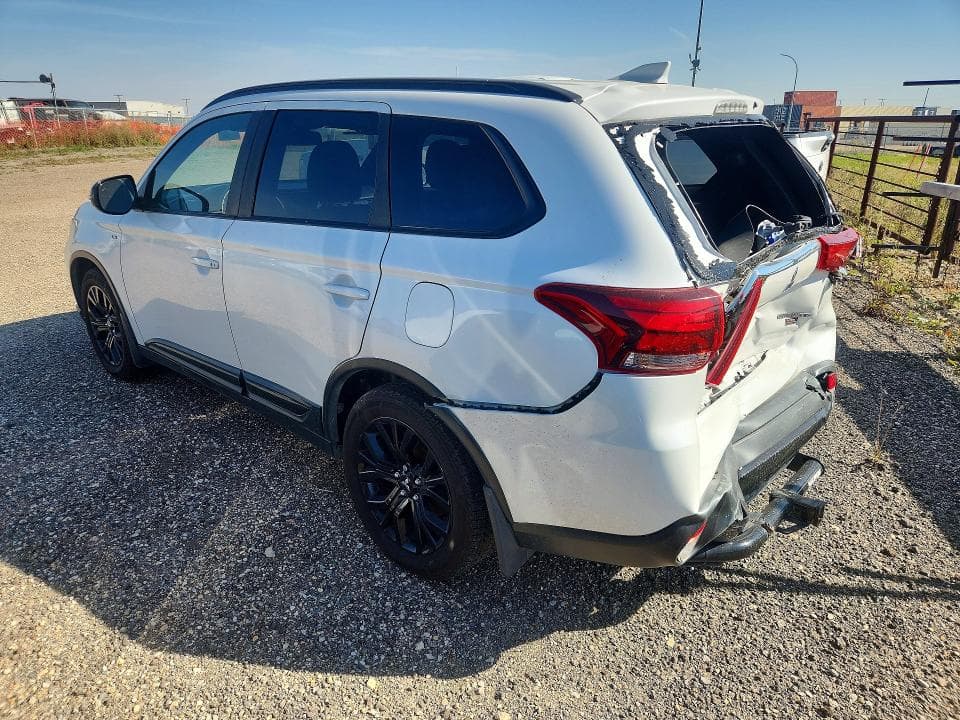 2018 MITSUBISHI OUTLANDER SE 2