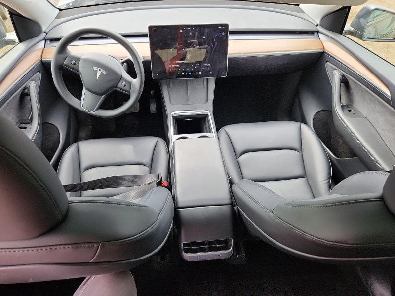 2023 TESLA MODEL Y 8