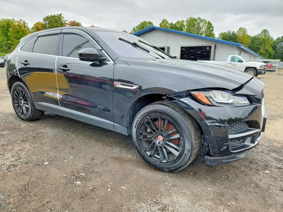 2017 JAGUAR F-PACE PRESTIGE 4