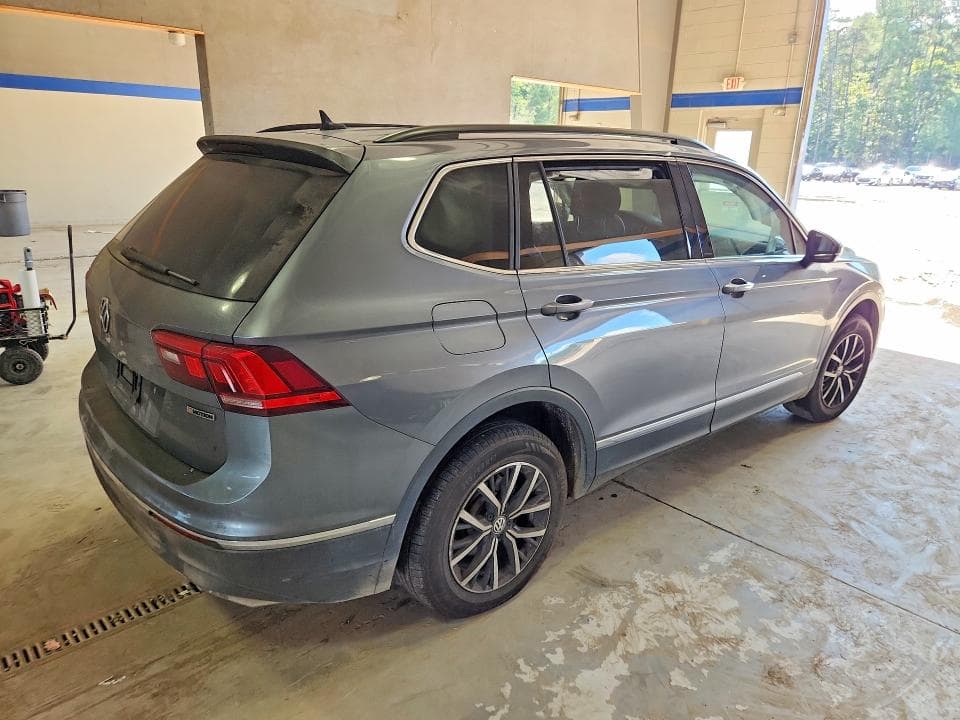 2021 VOLKSWAGEN TIGUAN SE 3