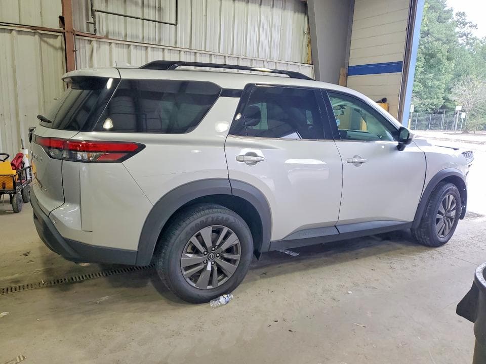 2024 NISSAN PATHFINDER SV 3