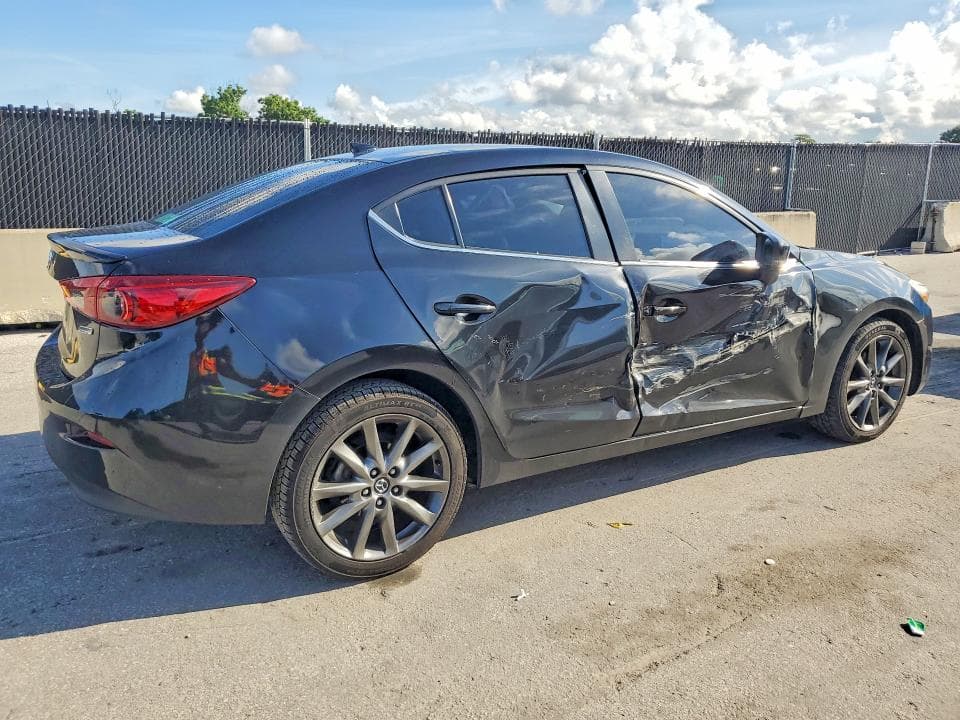 2018 MAZDA 3 TOURING 3