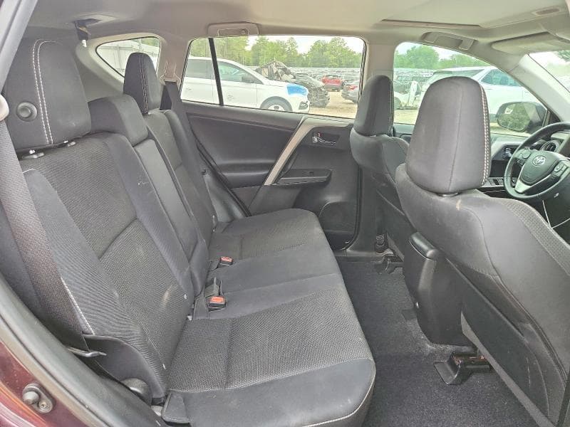 2017 TOYOTA RAV4 XLE 11
