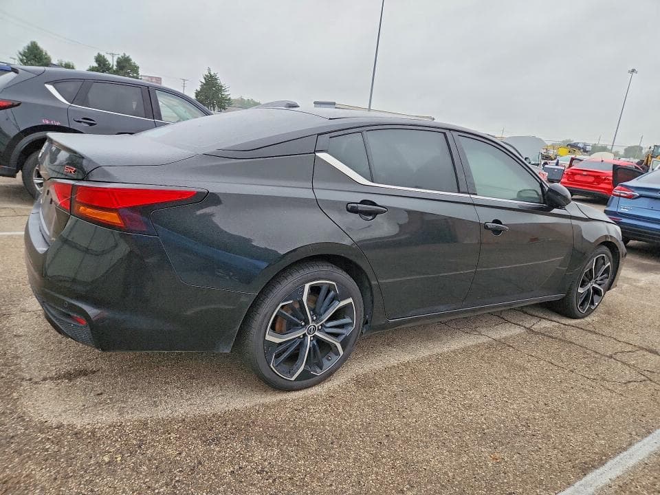 2024 NISSAN ALTIMA SR 3