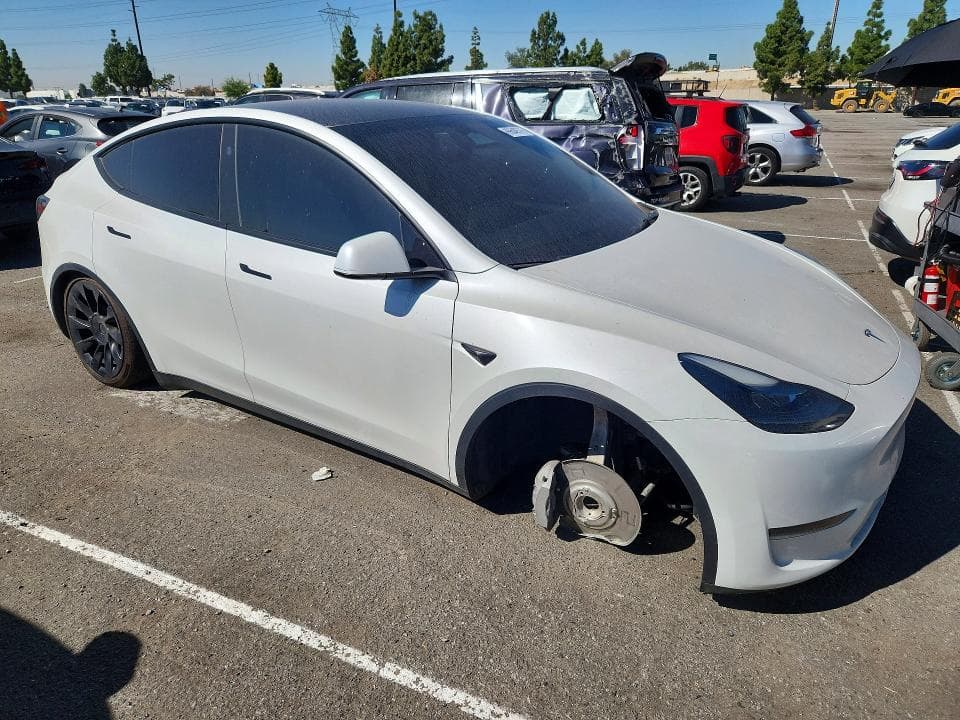 2021 TESLA MODEL Y 4