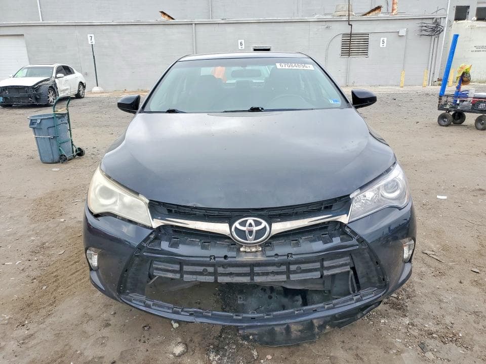 2017 TOYOTA CAMRY SE 5