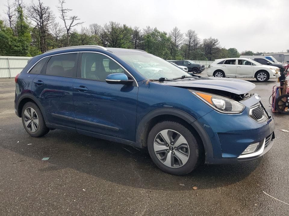 2018 KIA NIRO EX 4