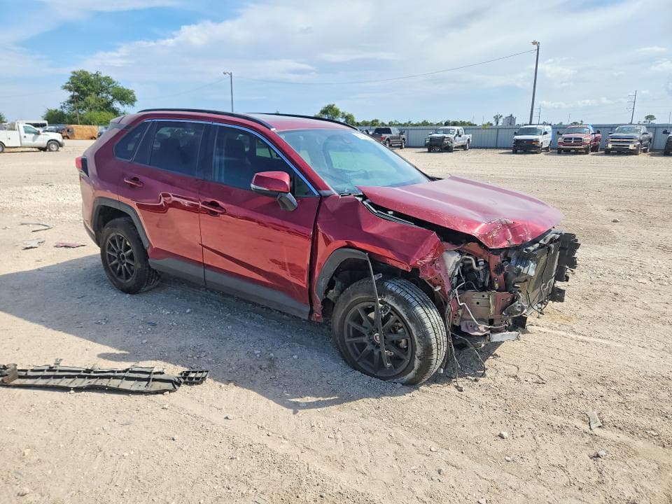 2020 TOYOTA RAV4 XLE 4