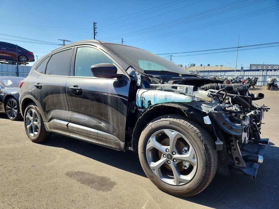 2024 FORD ESCAPE ST LINE 4