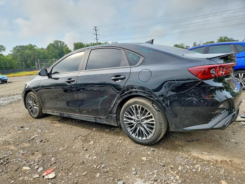 2023 KIA FORTE GT LINE 2
