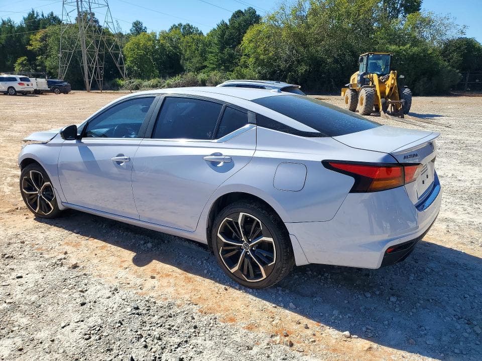 2023 NISSAN ALTIMA SR 2