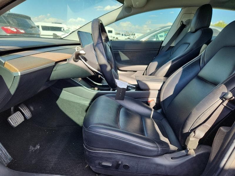2018 TESLA MODEL 3 7