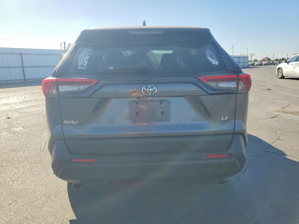 2022 TOYOTA RAV4 LE 6