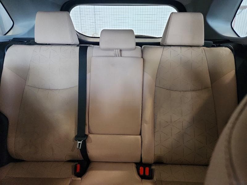 2024 TOYOTA RAV4 XLE 10