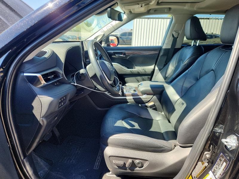 2025 TOYOTA HIGHLANDER LIMITED 7