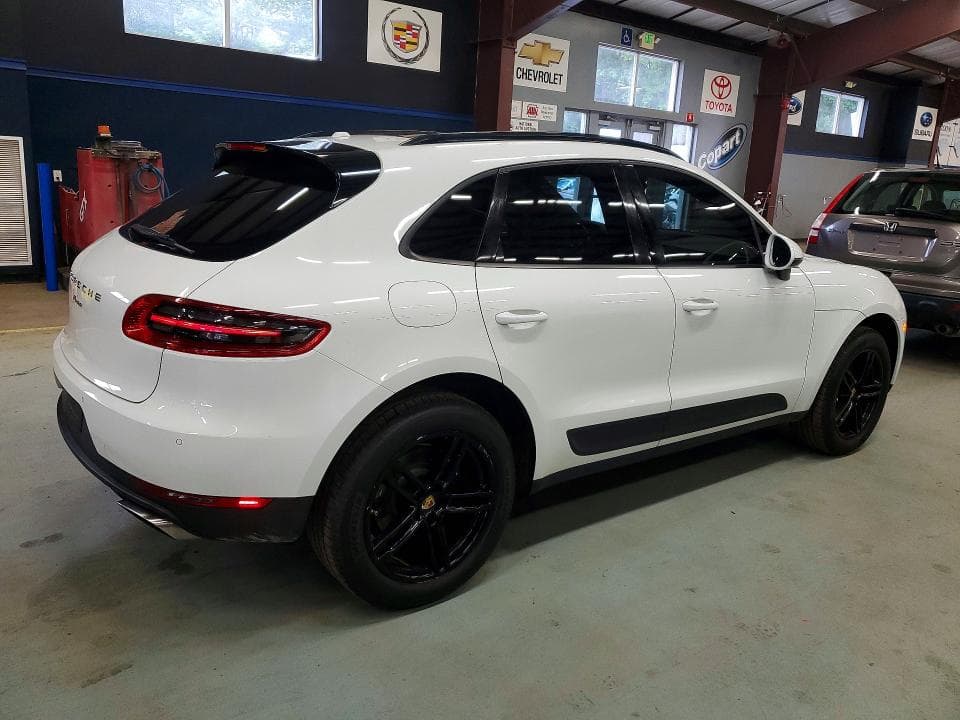 2017 PORSCHE MACAN 3