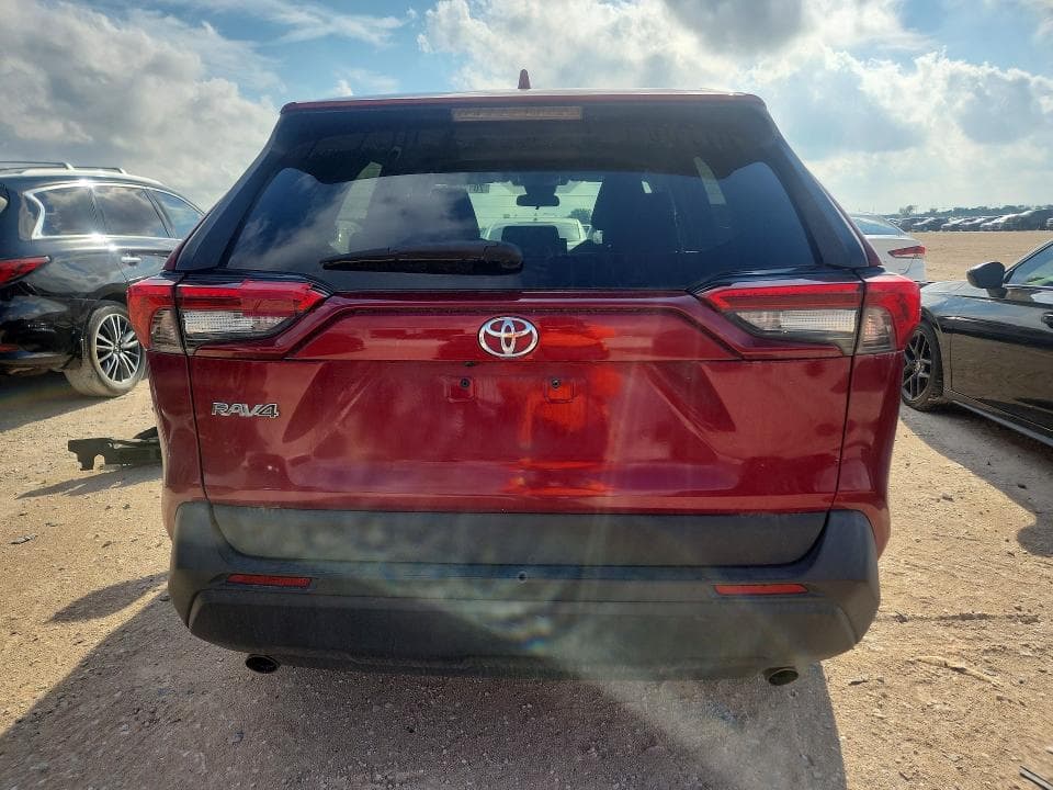 2021 TOYOTA RAV4 LE 6