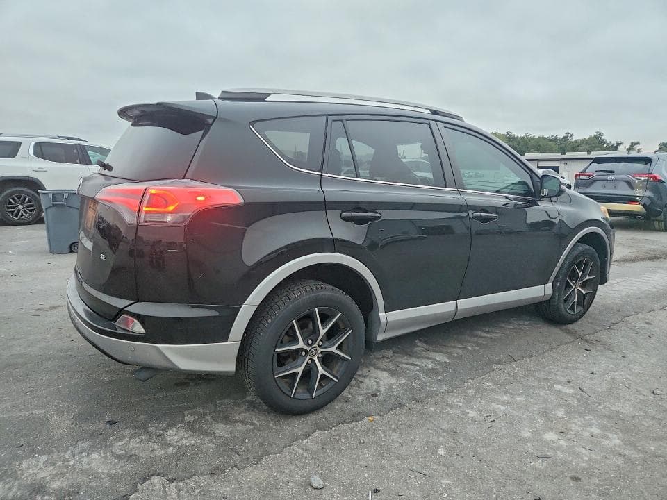 2017 TOYOTA RAV4 SE 3