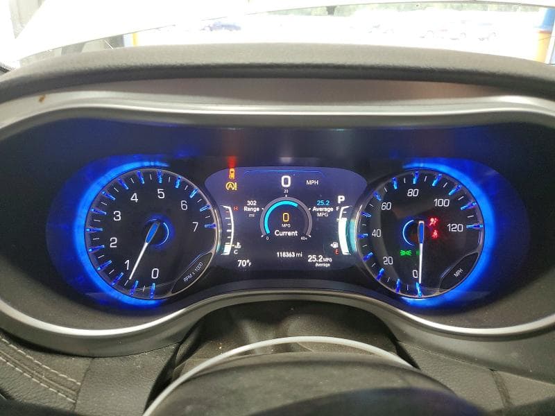 2019 CHRYSLER PACIFICA LIMITED 9