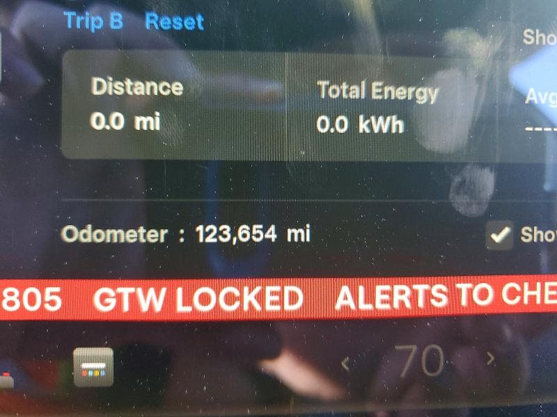 2019 TESLA MODEL 3 9