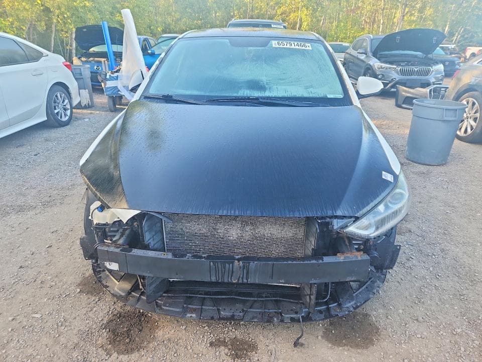 2017 HYUNDAI ELANTRA SE 5