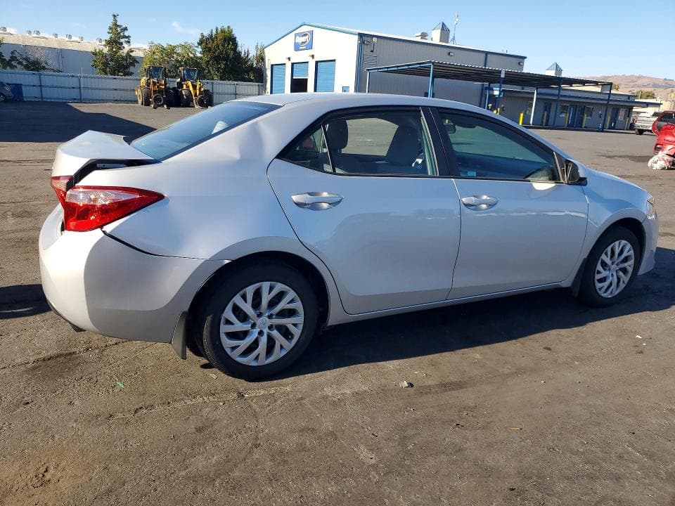 2019 TOYOTA COROLLA LE 3