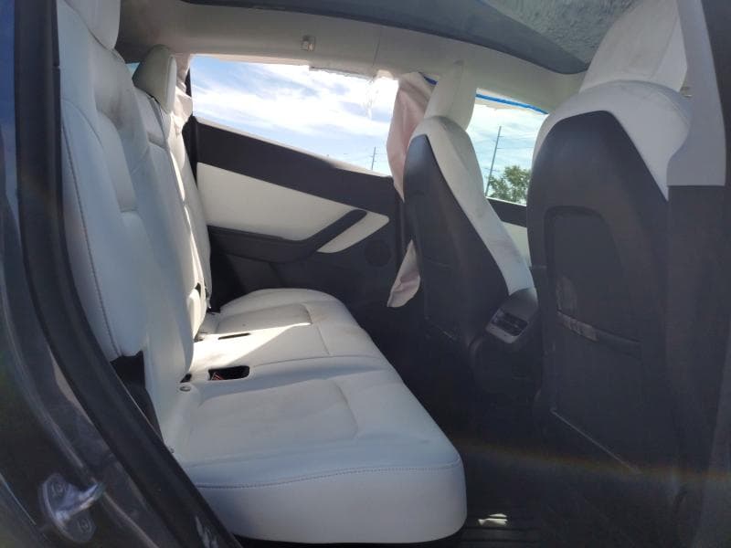 2022 TESLA MODEL Y 10