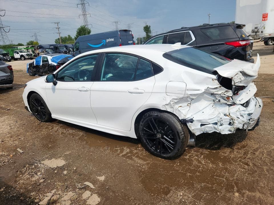 2026 TOYOTA CAMRY SE 2