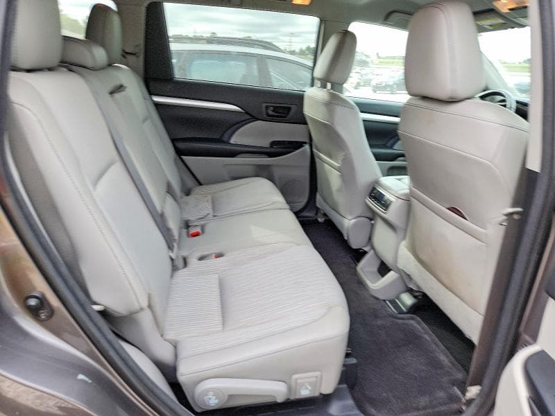 2017 TOYOTA HIGHLANDER LE PLUS 10