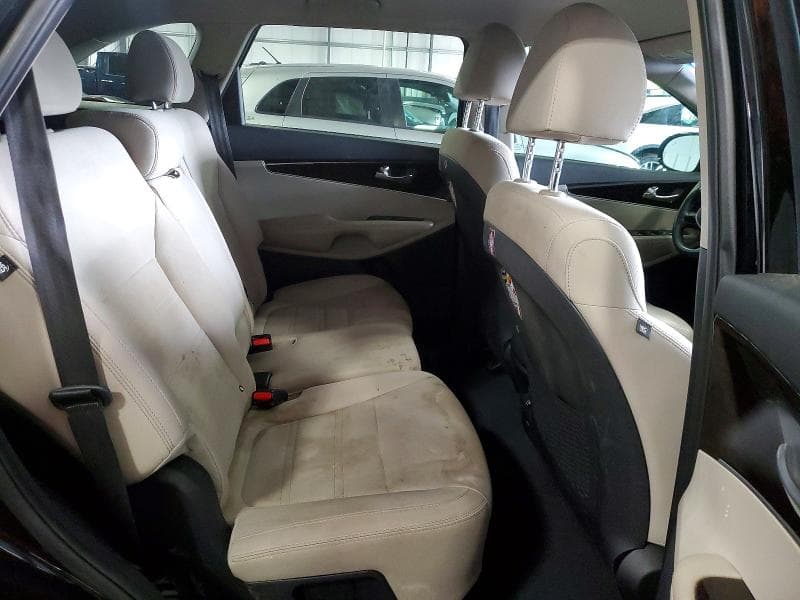 2019 KIA SORENTO LX 10