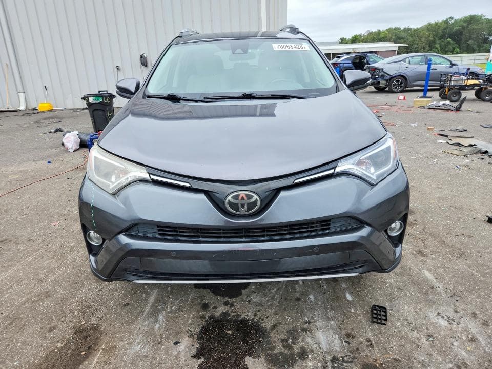 2017 TOYOTA RAV4 XLE 5