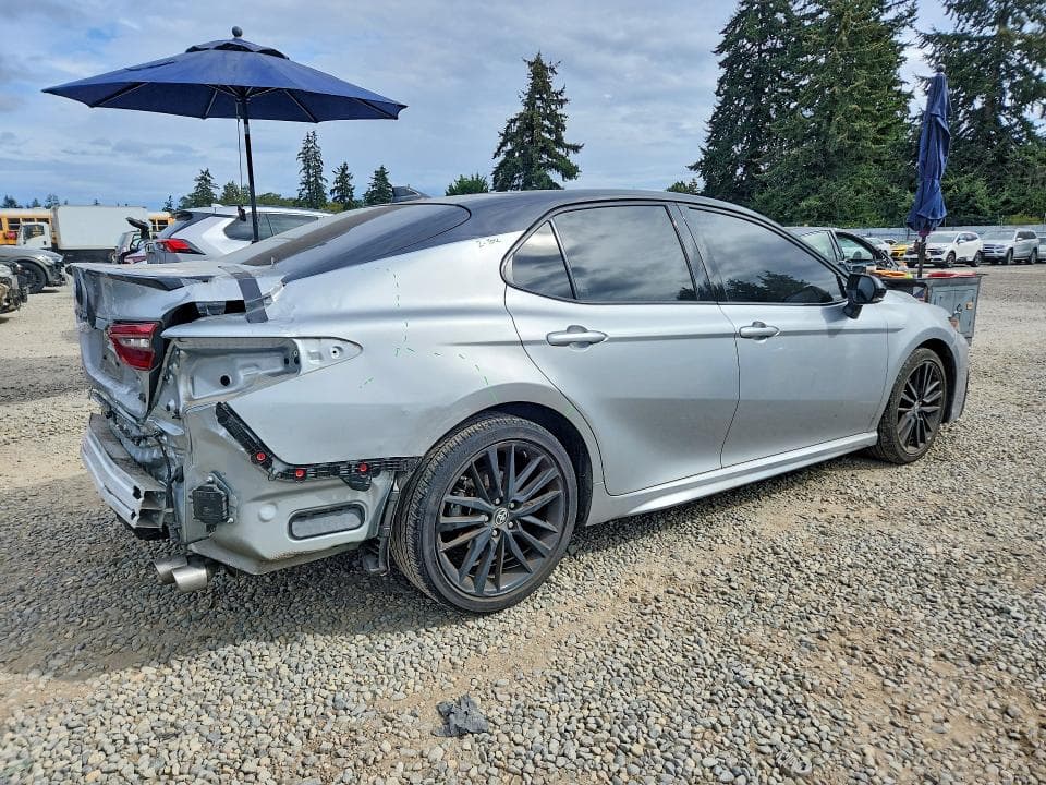 2023 TOYOTA CAMRY XSE 3