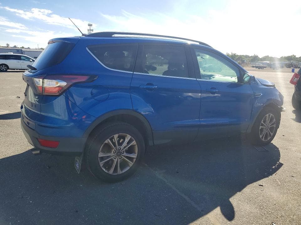 2017 FORD ESCAPE SE 3