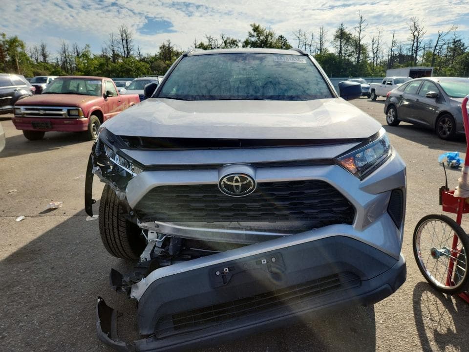 2021 TOYOTA RAV4 LE 5