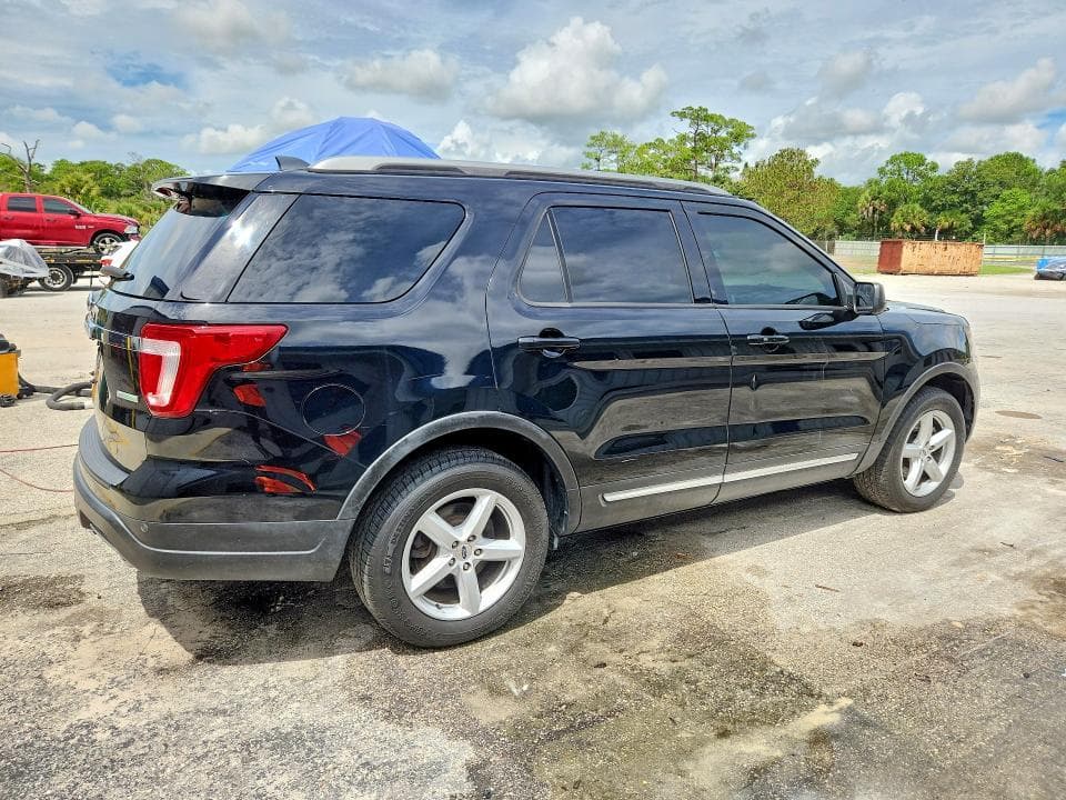 2018 FORD EXPLORER XLT 3