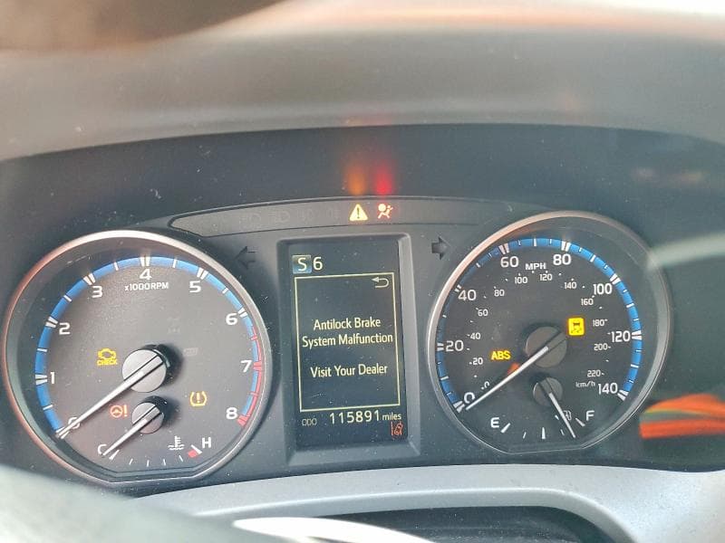 2017 TOYOTA RAV4 LE 9