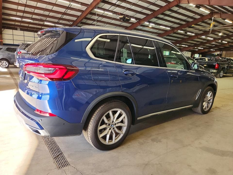 2021 BMW X5 XDRIVE45E 3