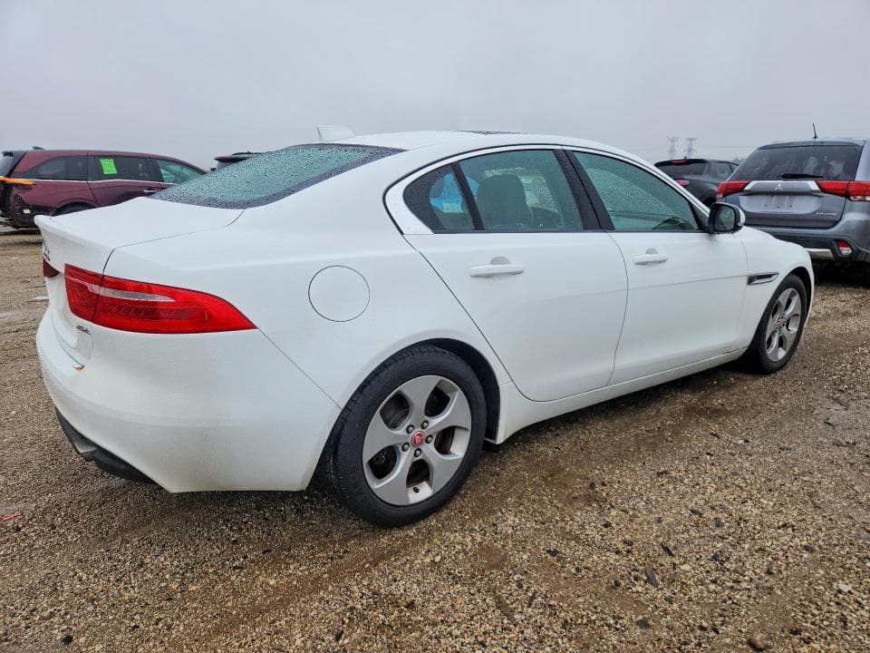 2018 JAGUAR XE 3