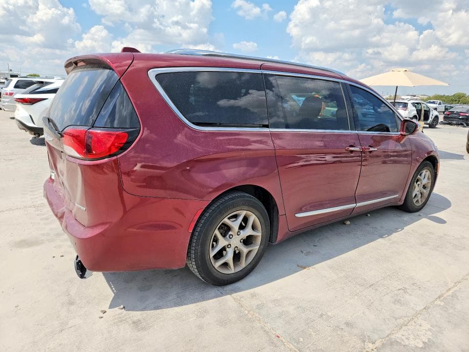 2017 CHRYSLER PACIFICA LIMITED 3
