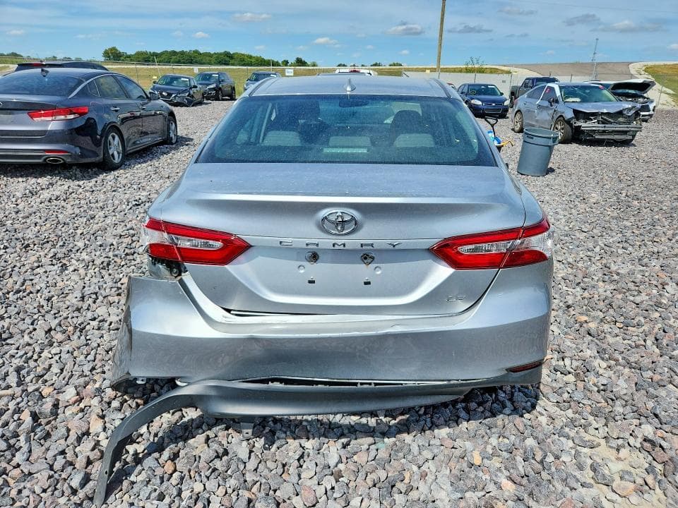 2019 TOYOTA CAMRY LE 6
