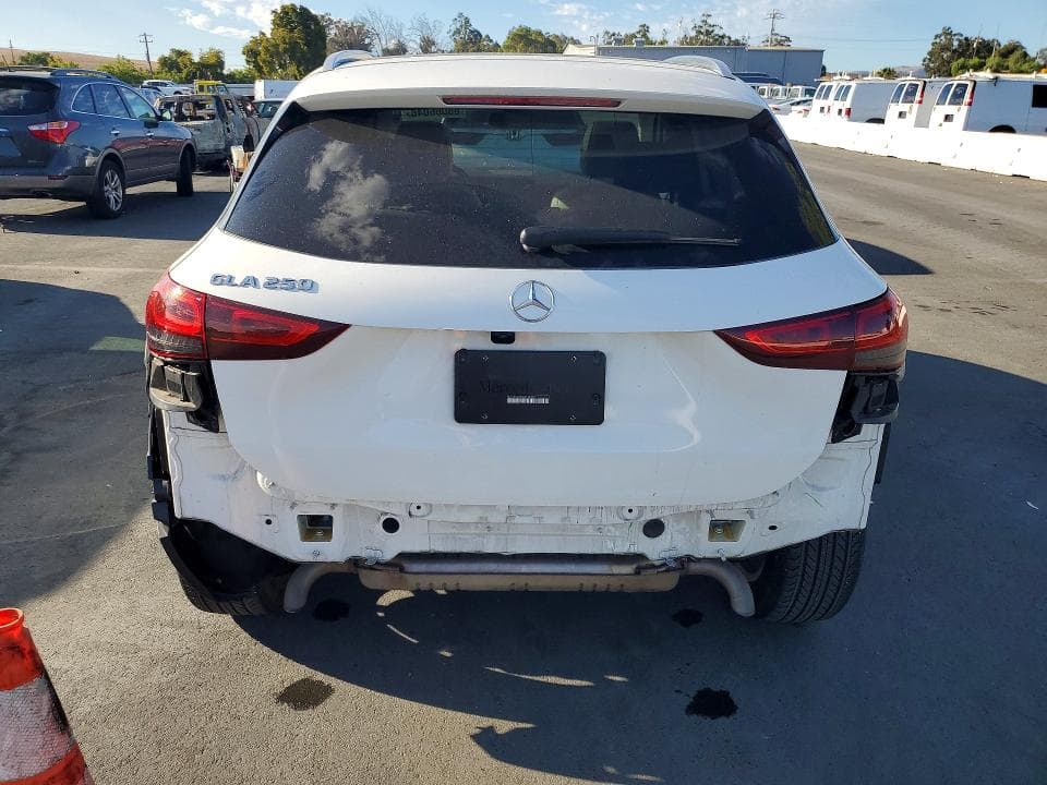 2022 MERCEDES-BENZ GLA 250 6