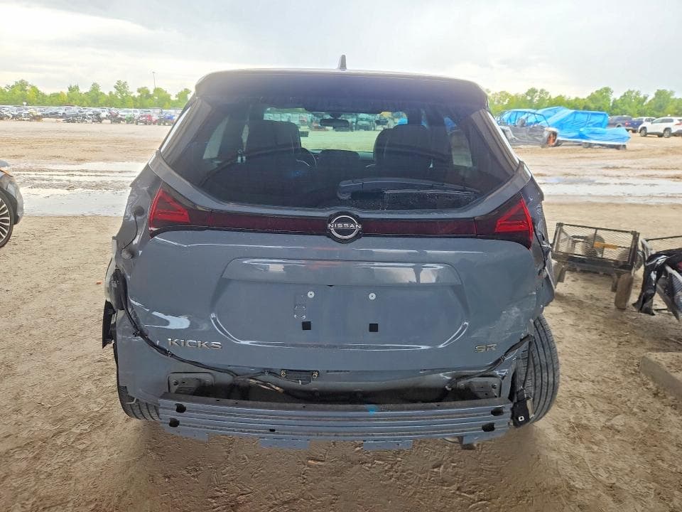 2023 NISSAN KICKS SR 6