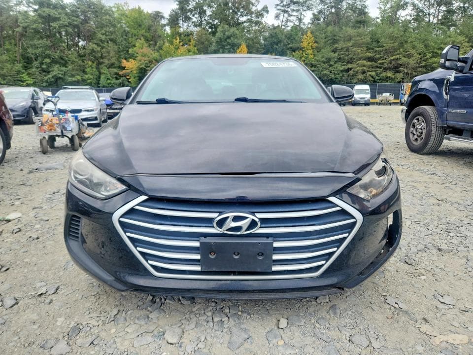2017 HYUNDAI ELANTRA SE 5