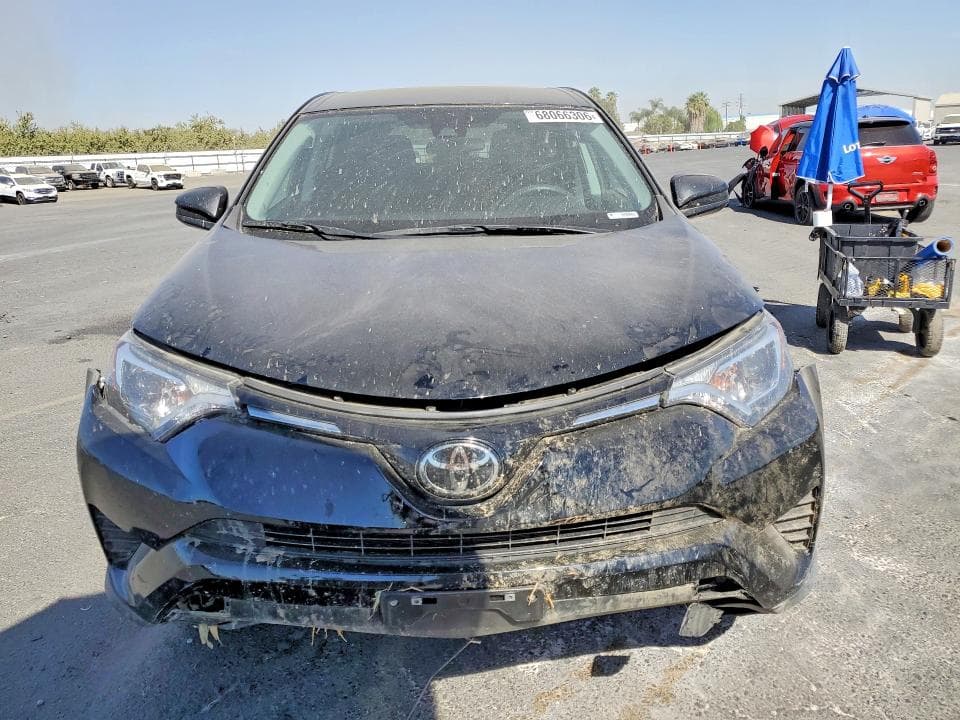 2018 TOYOTA RAV4 LE 5