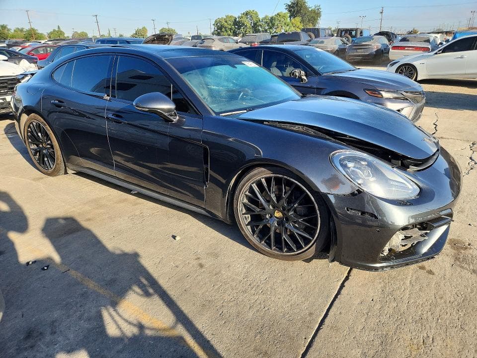 2017 PORSCHE PANAMERA 4S 4