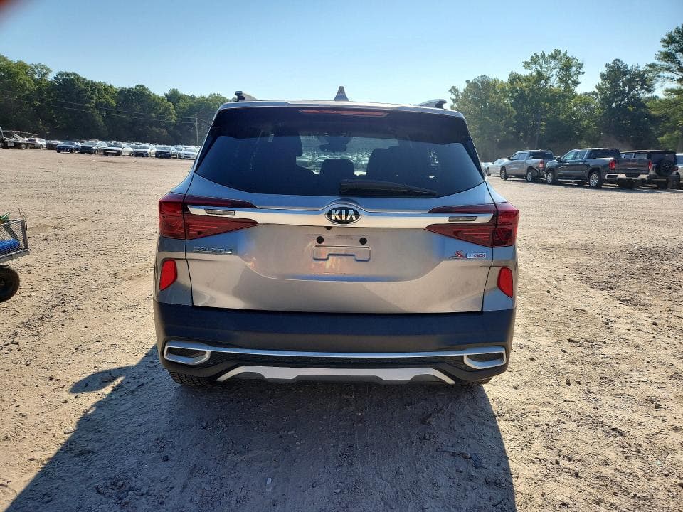 2021 KIA SELTOS S 6
