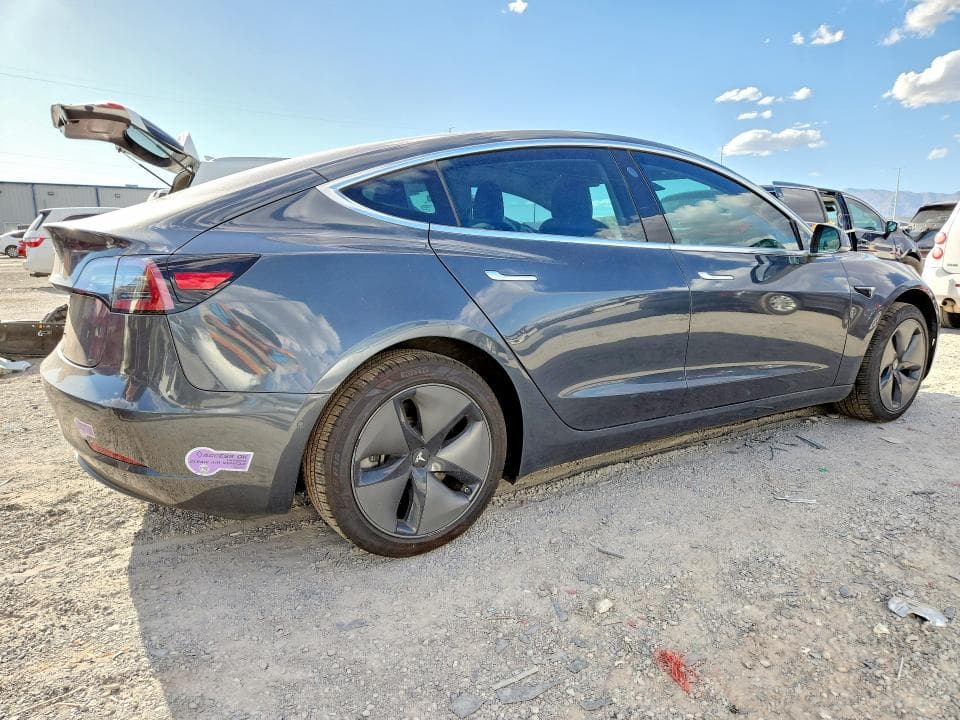 2018 TESLA MODEL 3 3